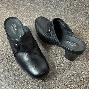 Clarks Artisan Women's Size 8 M Comfort Casual Black Leather Slip On Heeled Mule